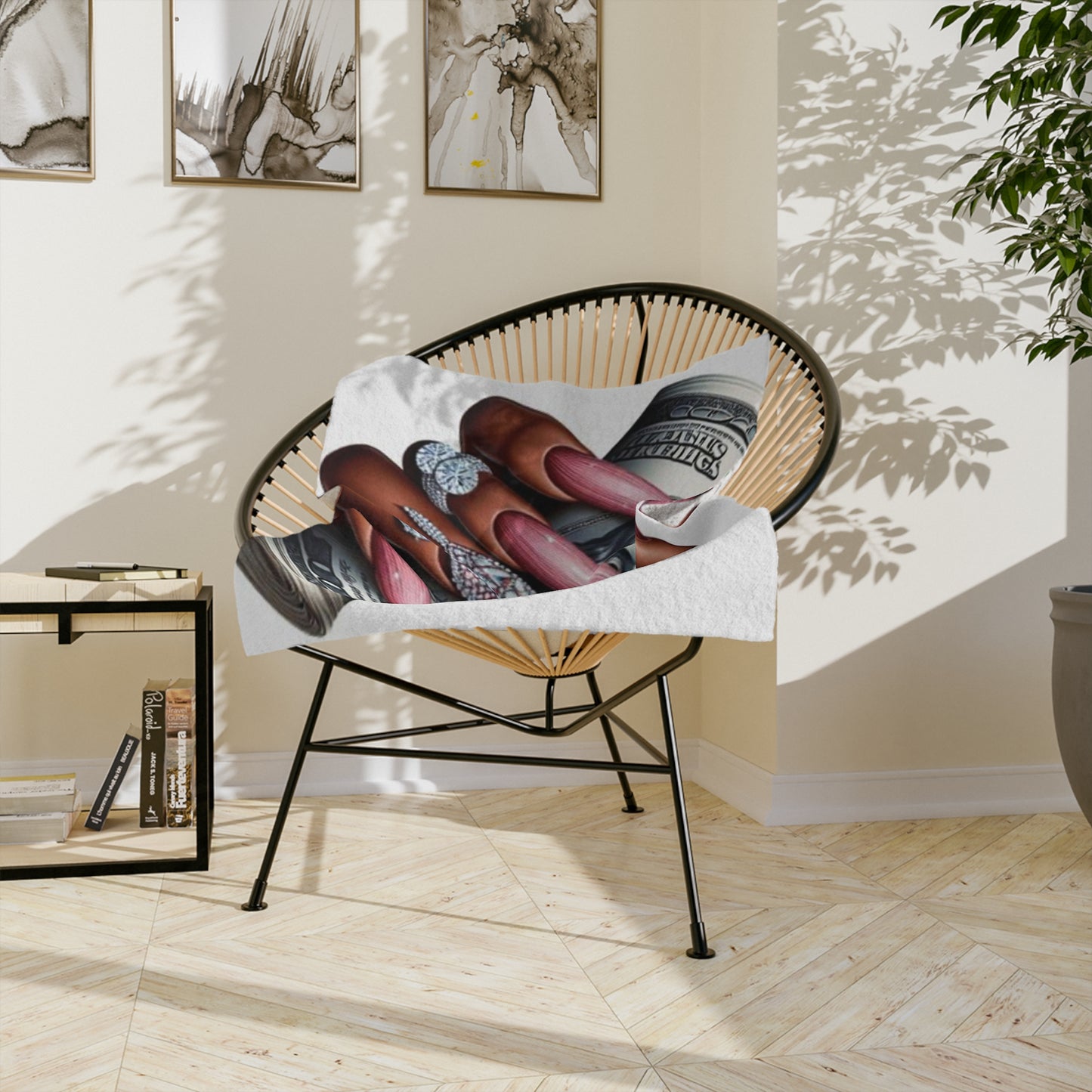 Luxury Nail Art Blanket, Cozy Throw Blanket for Home, Stylish Microfiber Blanket, Perfect Gift for Beauty Lovers, Great for Fashionistas